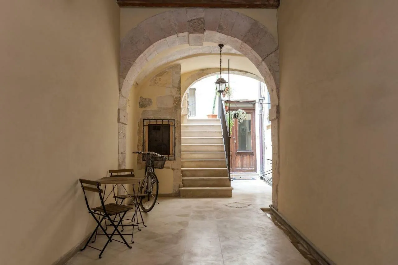 Appartamento Casa Nagalè- Una suite di charme nel cuore di Ortigia a 50 mt dal mare Syracuse